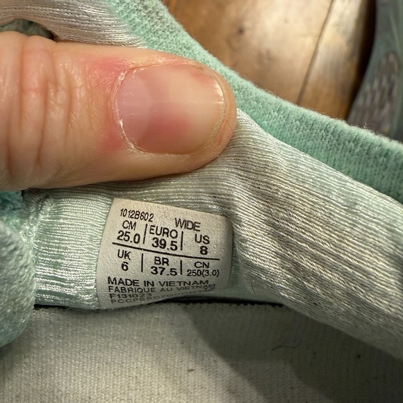 Asics Gel Nimbus 26 Womens Size 8D Wide Green Athletic Running Shoes Sneakers - Picture 8 of 8